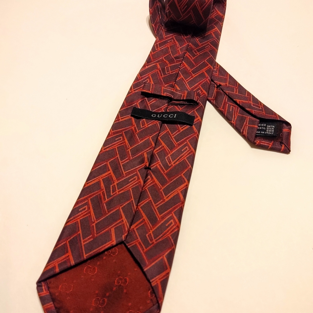 Gucci silk tie